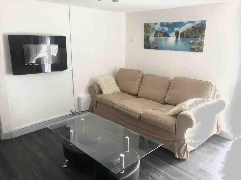 Logement Appartement Bourget Le Bourget Eksteriør bilde
