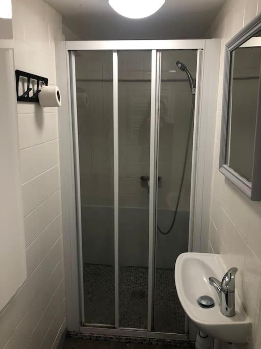 Logement Appartement Bourget Le Bourget Eksteriør bilde