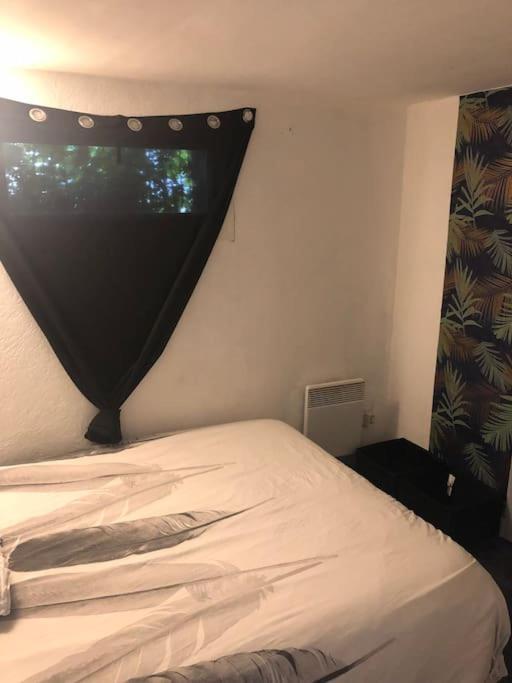 Logement Appartement Bourget Le Bourget Eksteriør bilde