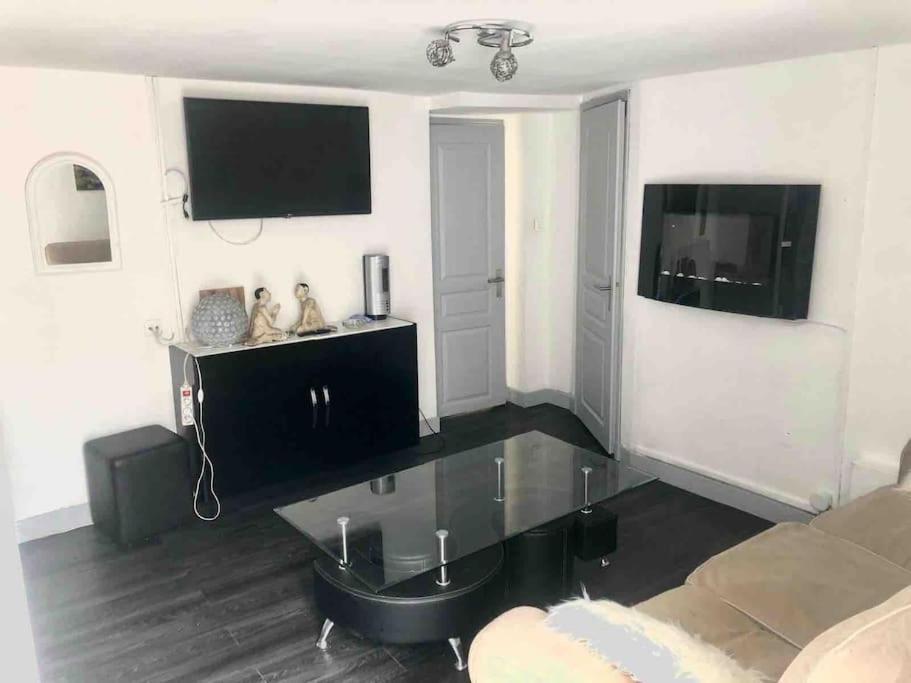 Logement Appartement Bourget Le Bourget Eksteriør bilde